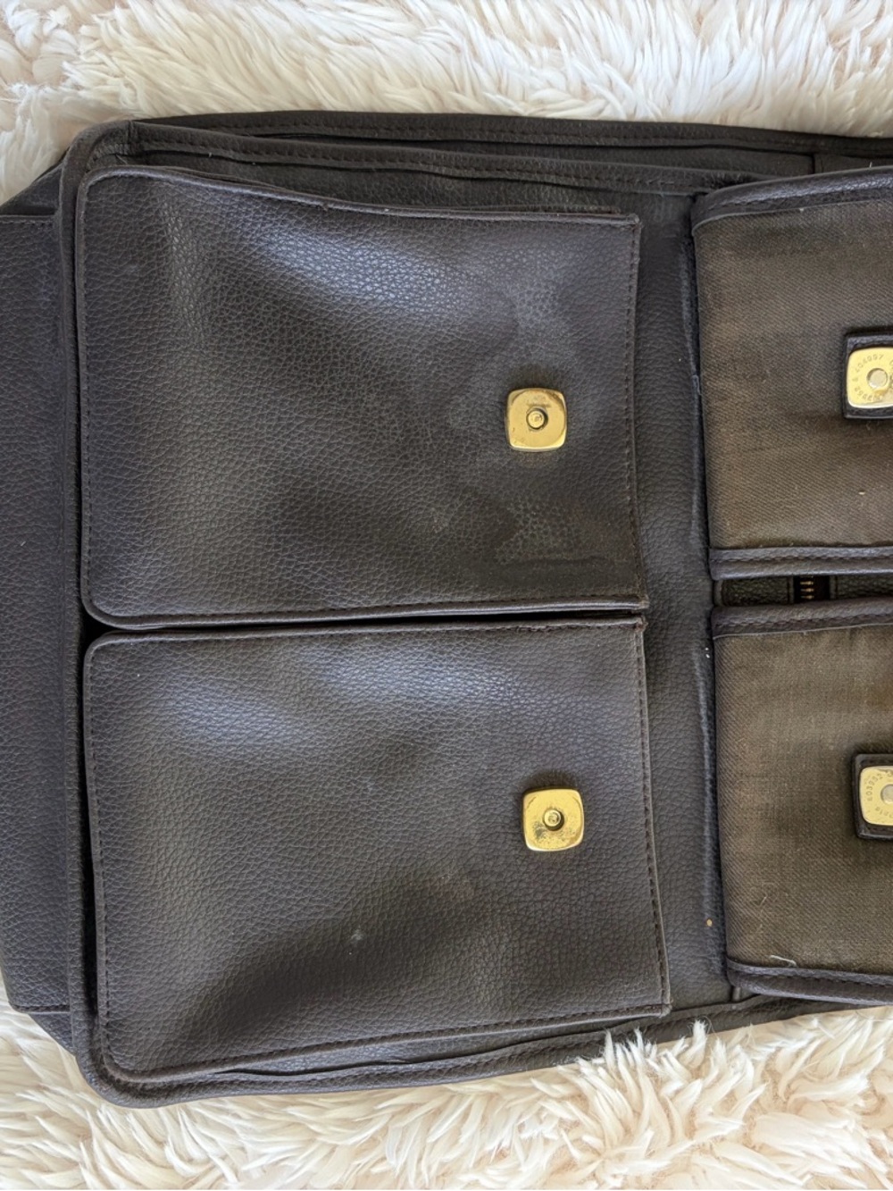 Liz Claiborne Black Crossbody Bag with Front Pockets - Picture 2 of 6